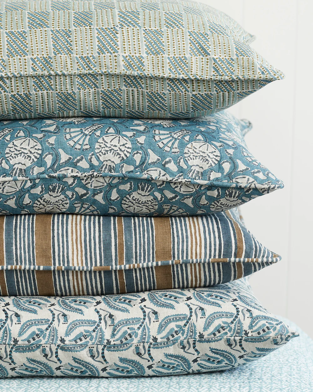 Sikar Walnut Linen Cushion