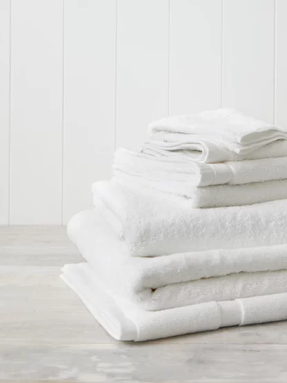 Wallace Cotton Oasis Towel Set - White